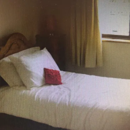 No 1 Harbour Court *
